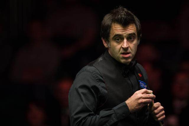 但她凭借稳 但她凭借稳