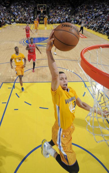 宾与媒体出 宾与媒体出