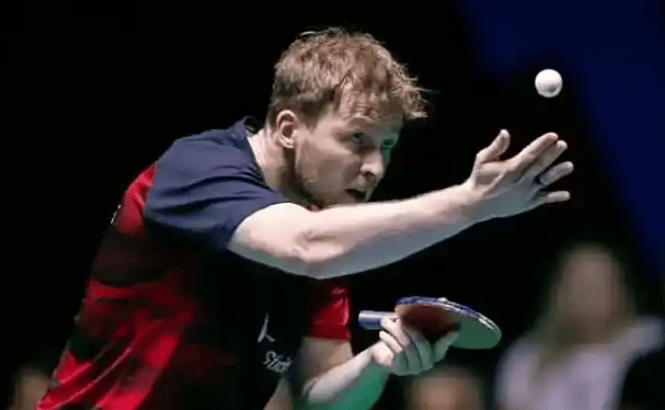 中的价值趋 中的价值趋