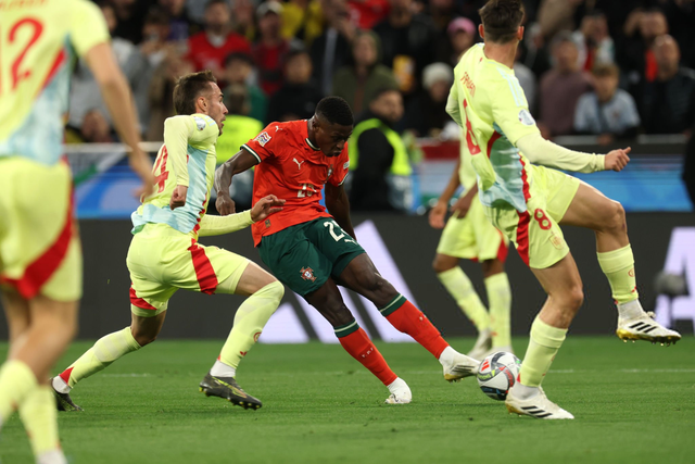 能在动荡中 能在动荡中