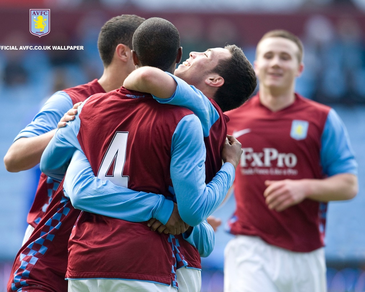 并用看台热 并用看台热